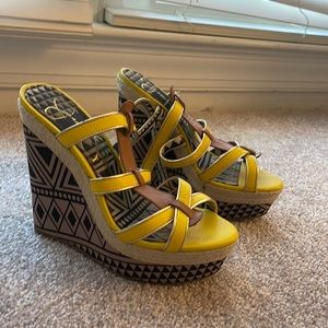 Jessica Simpson wedges